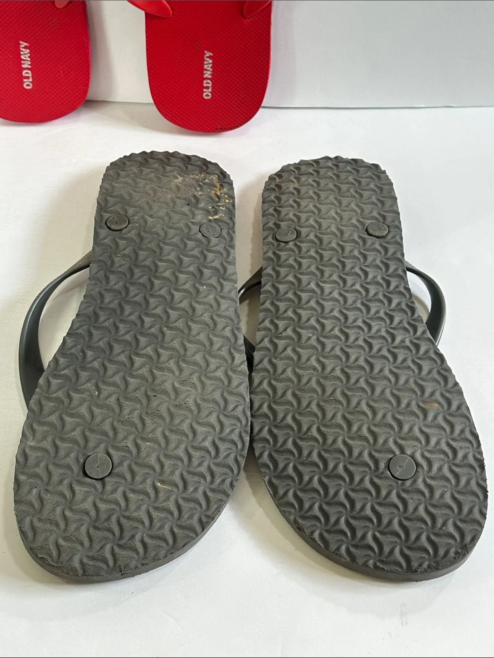 Old Navy Men’s Flip Flops Size 13 Red Blue Gray Set